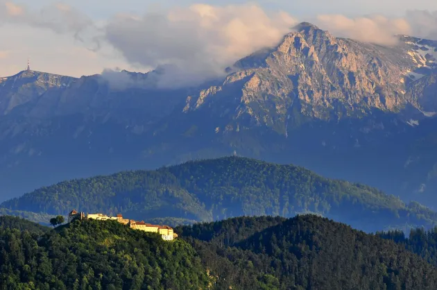 Cetatea Râşnov se va închide temporar în această toamnă. Rămâne deschisă doar Grădina