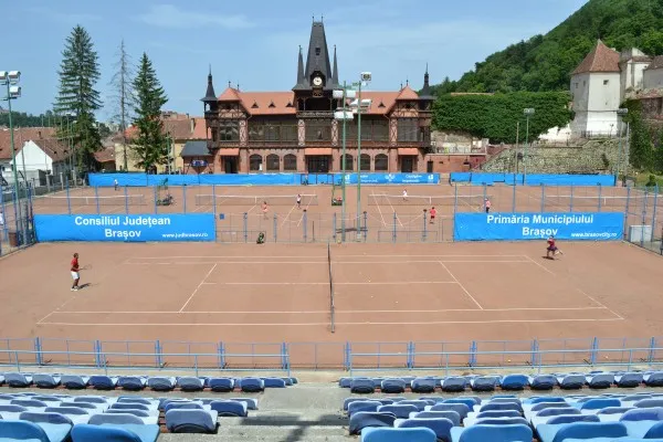 Federaţia n-a vrut-o, privaţii n-au licitat, Ţiriac ar fi vrut-o gratis: Baza Olimpia, redeschisă ieri, pe cheltuiala Consiliului Judeţean