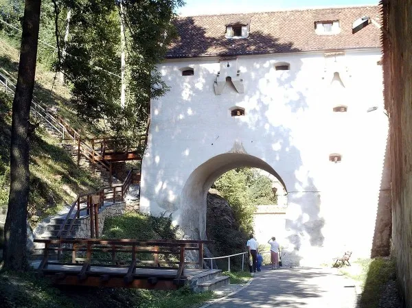 „S-a pierdut urma” hotărârii de Guvern pentru preluarea monumentelor de către Primăria Braşov 