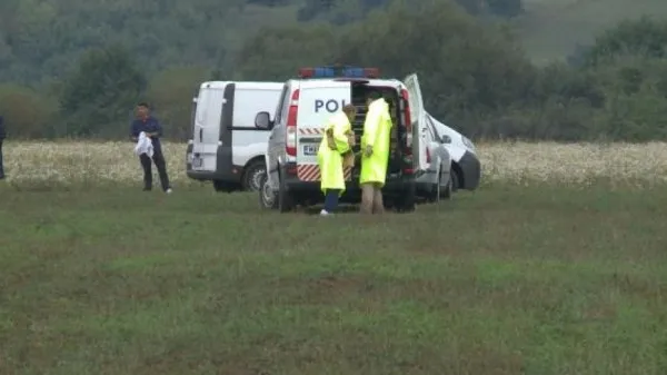 Și-a găsit tatăl mort pe câmp. Ucis de doi fraţi pe care i-a prins furând lucernă