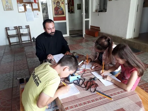 Electronică, radiolocaţie şi meşteşuguri, ateliere gratuite la Centrul „Sfântul Ierarh Luca al Crimeei”