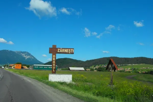 O zărneşteancă îl acuză pe fostul soţ că ar fi violat-o lângă copilul lor de un an