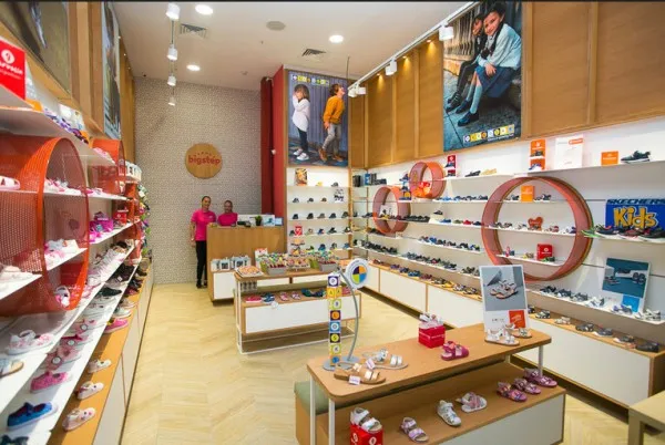 Brandul de încălţăminte pentru copii „bigstep” vrea să intre pe piaţa din Braşov