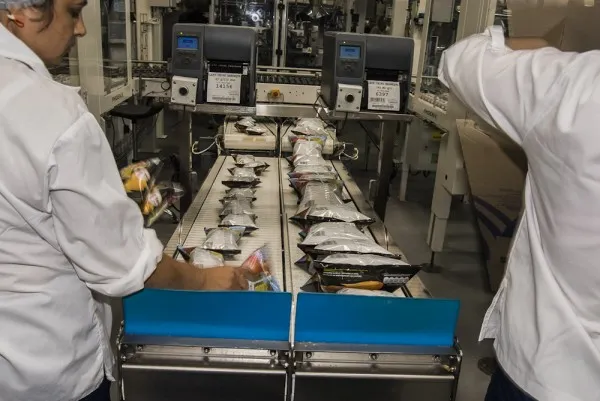 Intersnack a produs la Ghimbav chipsuri şi alune de 400 de milioane de lei