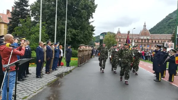 Câţiva braşoveni la aniversarea a 170 de ani de la prima intonare a imnului naţional „Deşteaptă-te române”