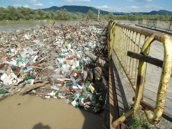 Demersuri „pe două fronturi” pentru noul pod de la Comăna 