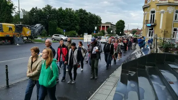 Protestul „Codruţa înapoi” şi la Braşov. Simbolic, cu 50 de oameni