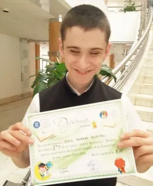 A ales Psihologia. Primul elev nevăzător integrat în învăţământul de masă  e acum student