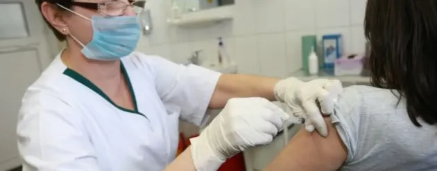 Mai multe ong-uri cer Ministerului Sănătăţii să înceapă vaccinarea anti-HPV