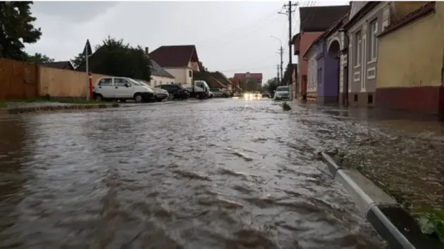 O variantă pentru inundaţiile „de tip nou” de pe unele străzi din Codlea 