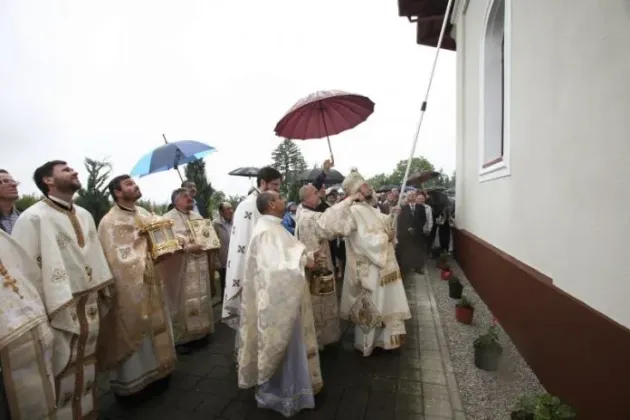 IPS Laurenţiu a resfinţit biserica din Ucea de Sus