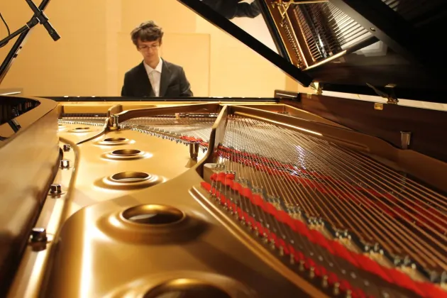 Un pian din Viena, adus la Braşov pentru „Transylvanian International Piano Competition”