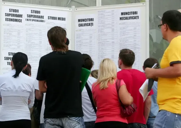 98 de absolvenţi din promoţia 2018 s-au înscris pentru şomaj sau prima de angajare