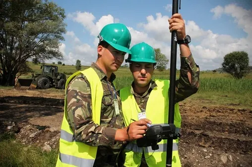 Se caută tineri pentru şcoala militară de „Construcţii”
