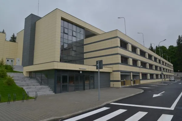 Şi la parcarea din Poiana Mică, dar şi la cea de la Spitalul Militar se produc „mici inundaţii”