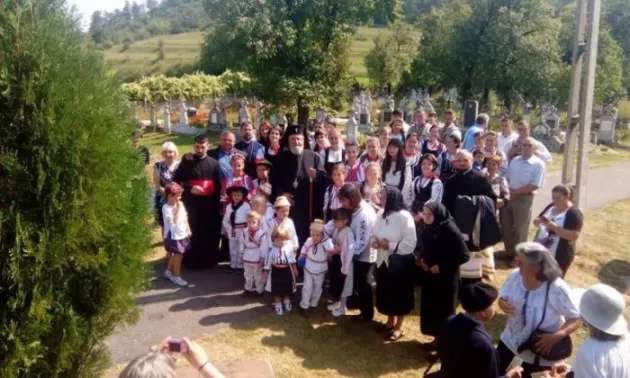 IPS Laurenţiu a sfinţit biserica renovată din Cuciulata