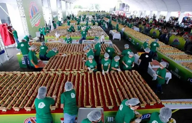 Marele hotdog