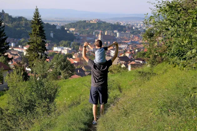 Braşovul a atras cu 30.000 mai mulţi turişti străini decât Sibiul 