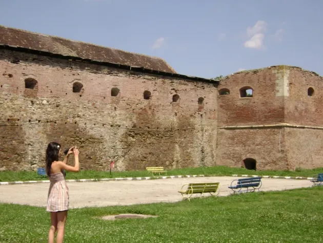 Făgărăşenii îşi pot vizita gratuit Cetatea. Marţi la 13.00, primii 30...