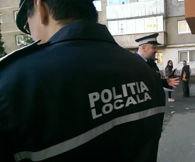 Poliţist local lovit în scandalul de la 4 dimineaţa