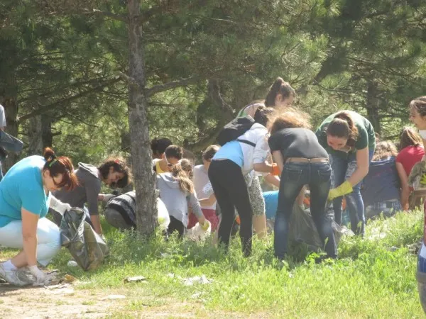 Vă puteţi înscrie la Curăţenia Naţională şi în 15 septembrie