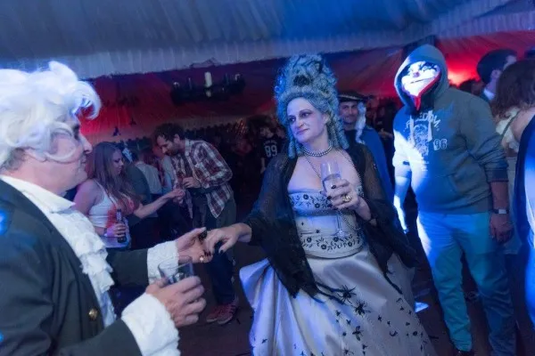 1.000 de americani vor sărbători Halloween-ul la Castelul Bran într-un cort gigantic