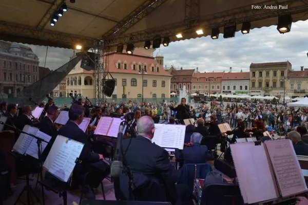 „Sărbătoarea Muzicii”, pe 8 Septembrie, în Piaţa Sfatului