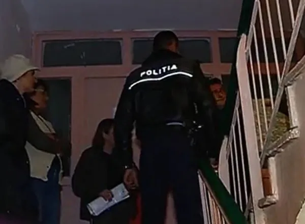 Şi-a violat fiica minoră şi a dat-o şi vecinilor