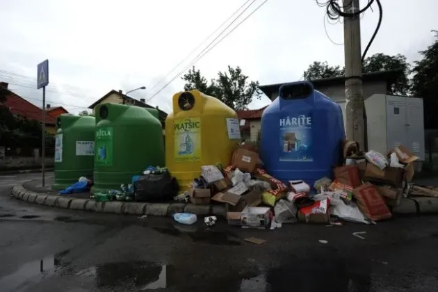 „Iarba reciclabilă” sau cum au înţeles şcheienii că se face colectarea selectivă