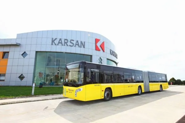 Primele imagini cu autobuzele turco-italiene care vor ajunge luna viitoare la Braşov