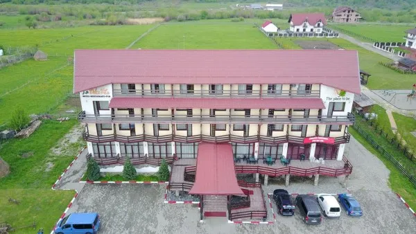 Hotelul „La Dolce Vita”, scos din nou la vânzare cu 1,24 milioane de euro