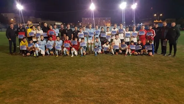 Primul meci oficial de juniori desfăşurat în nocturnă la Braşov