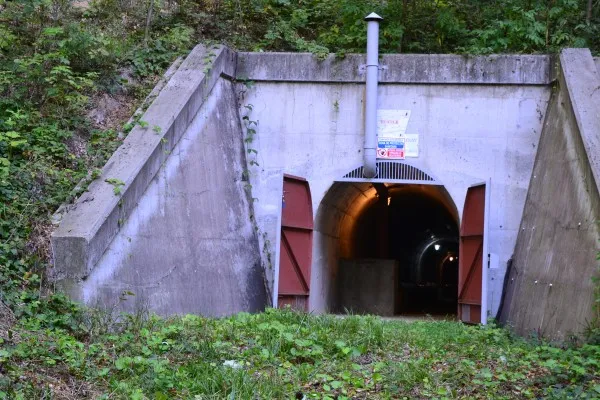 Compania Apa a deschis pentru presă spectaculosul tunel subteran din Poiana Braşov