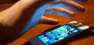 Recidivist, a furat un smartphone în tren
