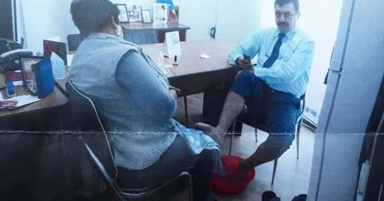 Pedichiurista din primărie