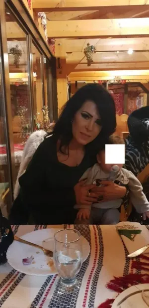 Soacra unui sportiv, refuzată la recepția unui hotel din Poiană din cauza nepoțelului de 8 luni

