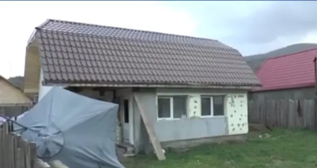 Tânărul care i-a dat foc iubitei, în arest