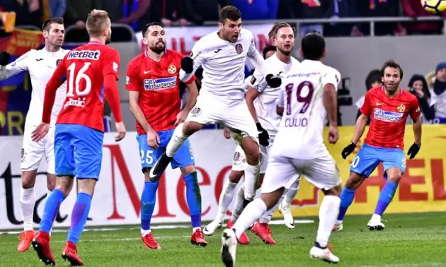 Cei mai mulţi bani se dau la CFR şi FCSB
