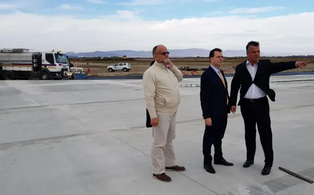 Aeroportul Braşov „prinde viaţă”