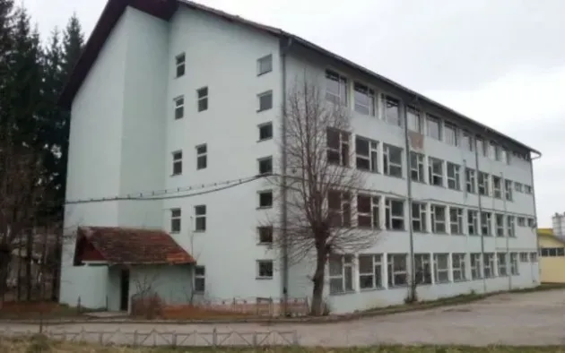 Proiectul de transformare a internatului fostului liceu Astra a revenit la starea iniţială