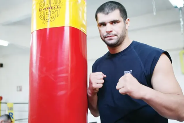 Ghiţă vs Moroşanu, meci în România