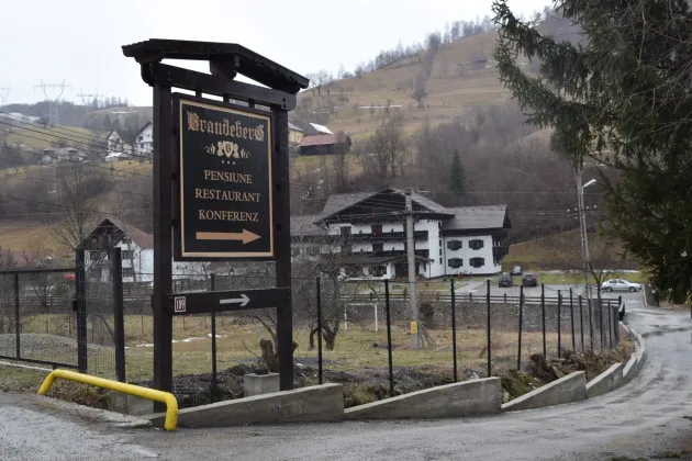 Ambulanţele au golit Pensiunea Brandeberg din Bran