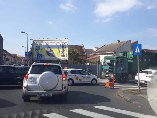 Trafic îngreunat pe strada Avram Iancu, din cauza lucrărilor la reţeaua de apă