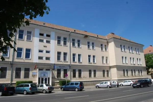Centrul Militar Zonal Braşov recrutează tineri pentru şcolile şi universităţile militare