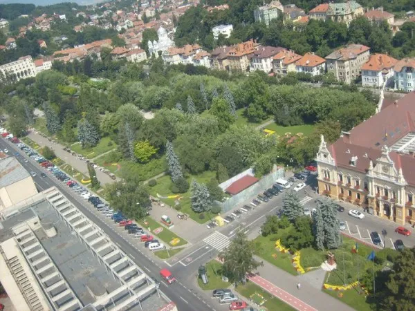 Primăria Braşov va plăti 125.265 de euro pentru actele parcării subterane de sub Parcul Titulescu 