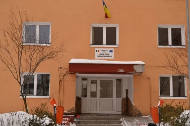 50 de geci - saci de dormit, oferite „oamenilor străzii”