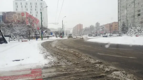 Deszăpezirea Braşovului în următoarele trei luni va costa cel mult 3,8 milioane lei