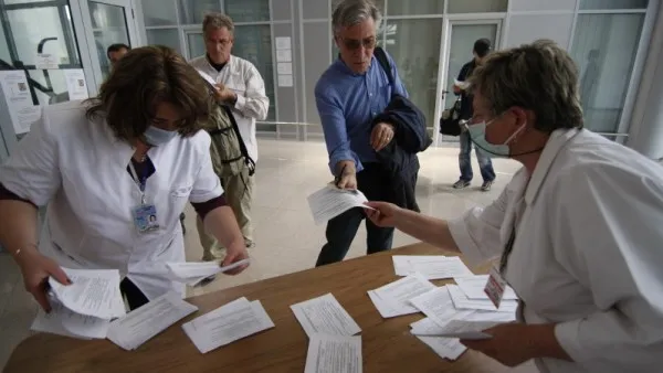 Gripa se împrăştie repede la Braşov. Într-o săptămână, numărul cazurilor s-a triplat, şapte copii internaţi 