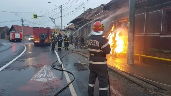 Incendiu la o ţeavă de gaz, la Perşani