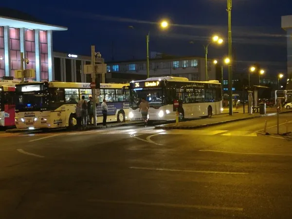 RATBV ar putea reveni, parţial, la programul de noapte